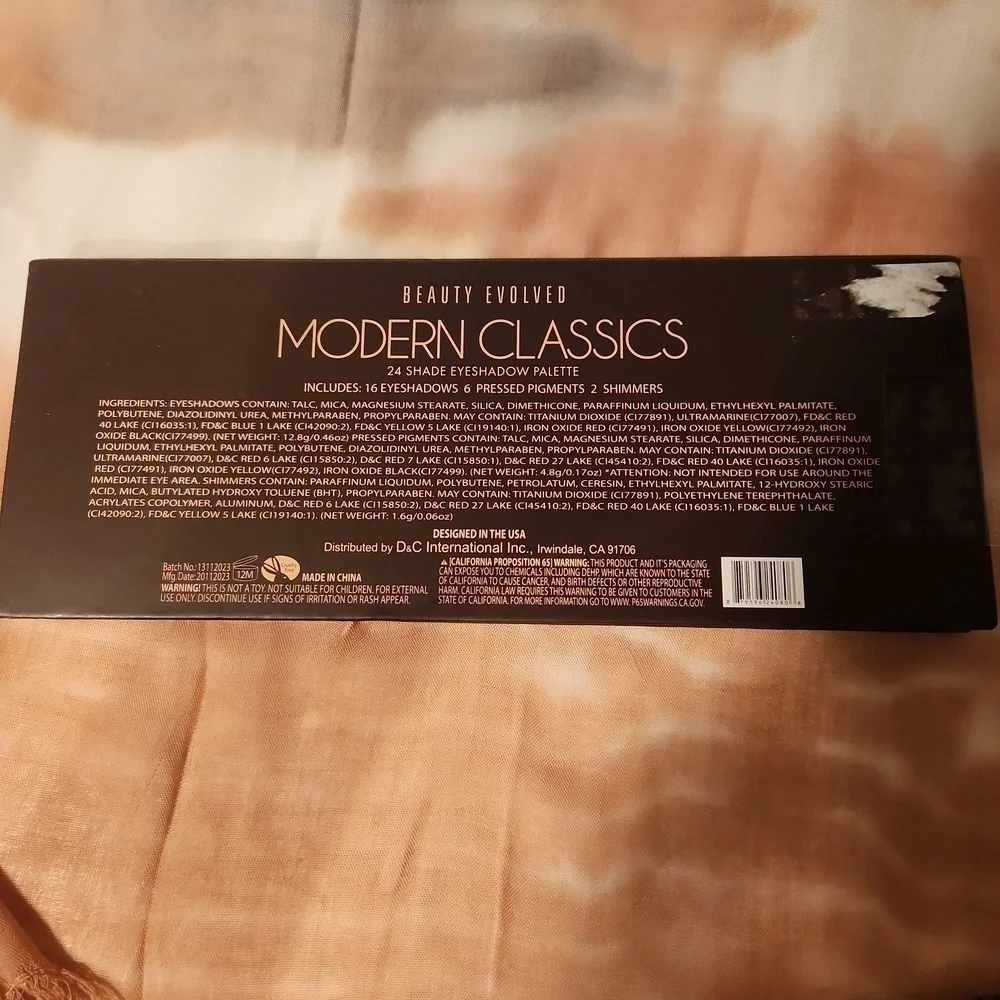 Beauty Creations Modern Classics Eyeshadow Palette